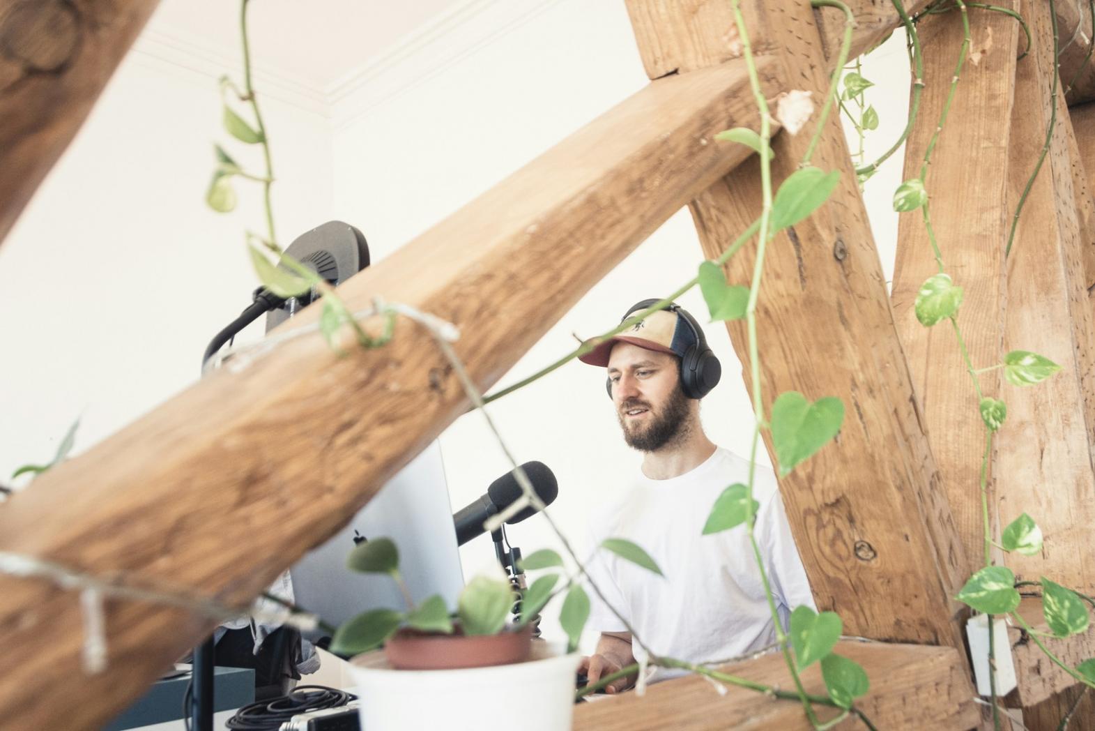 FlareOnVision team working on e-commerce SEO strategy development